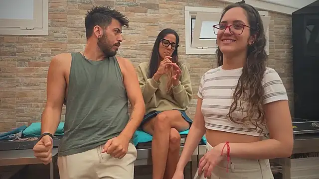 Snapshot of barfantasy chatting on September 20, 2025, 9:25 am barfantasy online show from September 20, 2025, 9:25 am