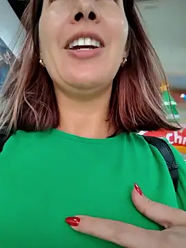 scarlett moore online show from December 1, 2025, 3:02 pm