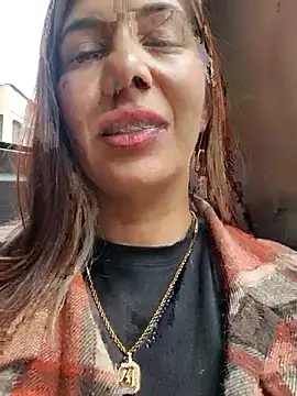 Snapshot of scarlett_moore chatting on March 7, 2026, 3:39 pm scarlett moore online show from March 7, 2026, 3:39 pm