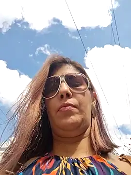 scarlett moore online show from December 14, 2025, 3:06 pm