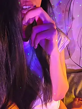 Snapshot of aloneathome chatting on November 26, 2025, 7:19 am aloneathome online show from November 26, 2025, 7:19 am