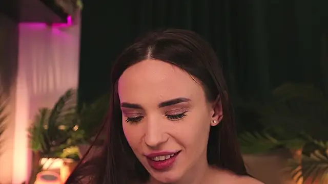 BabyYoda- online show from March 15, 2025, 8:32 pm