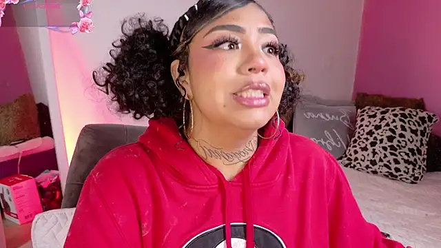 foxxy-lov3 online show from February 19, 2026, 2:25 pm