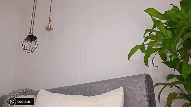 Snapshot of katie_cruz chatting on November 14, 2025, 11:14 am katie cruz online show from November 14, 2025, 11:14 am