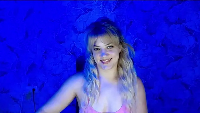 Snapshot of nika_gold1 chatting on July 13, 2026, 7:46 pm nika gold1 online show from July 13, 2026, 7:46 pm
