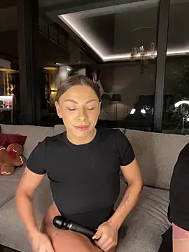 Snapshot of SexOnMyLvL chatting on December 15, 2025, 9:42 pm SexOnMyLvL online show from December 15, 2025, 9:42 pm