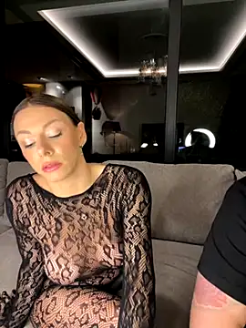 Snapshot of SexOnMyLvL chatting on November 5, 2025, 9:40 pm SexOnMyLvL online show from November 5, 2025, 9:40 pm