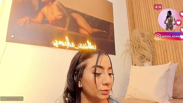 sofhiaa adaams online show from April 15, 2026, 10:32 pm