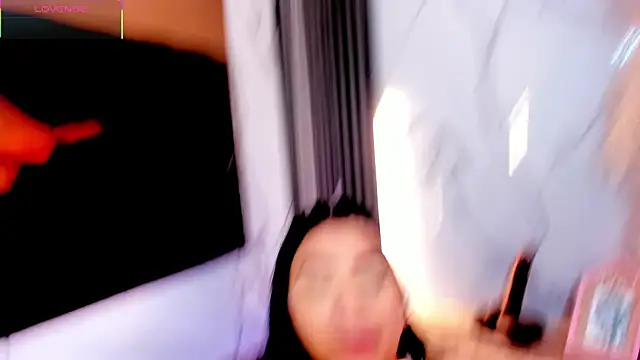 sofhiaa adaams online show from January 7, 2026, 10:15 pm