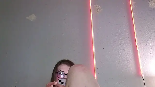 Snapshot of kittykat_1999@xh chatting on October 19, 2025, 3:42 am kittykat 1999xh online show from October 19, 2025, 3:42 am