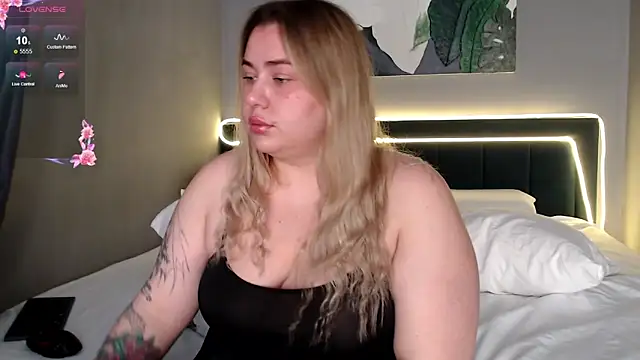 LadySambuca online show from January 19, 2026, 6:17 am