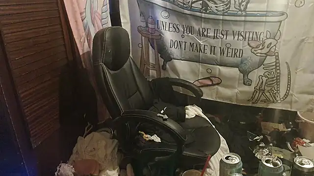 Snapshot of Ombeline1 chatting on February 23, 2026, 3:41 am Ombeline1 online show from February 23, 2026, 3:41 am