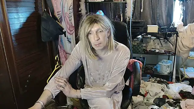 Ombeline1 online show from November 21, 2025, 10:58 am