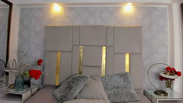 Snapshot of Camilaa_Sanchez_ chatting on October 31, 2025, 11:29 am Camilaa Sanchez online show from October 31, 2025, 11:29 am