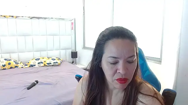 Snapshot of Lizeth_Bels chatting on May 17, 2026, 11:32 am Lizeth Bels online show from May 17, 2026, 11:32 am