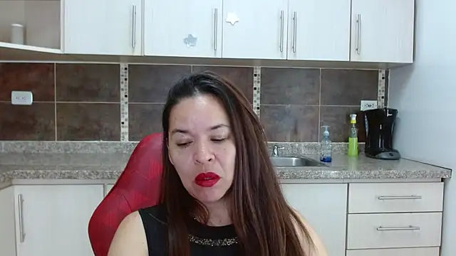 Snapshot of Lizeth_Bels chatting on May 8, 2026, 12:53 pm Lizeth Bels online show from May 8, 2026, 12:53 pm