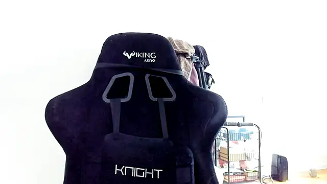 emmamurrr online show from October 11, 2025, 10:27 am