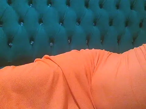 Snapshot of Sexy_Riri chatting on October 21, 2025, 8:52 pm Sexy Riri online show from October 21, 2025, 8:52 pm