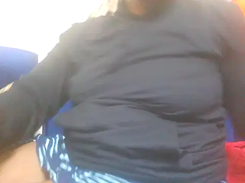 Snapshot of Sexy_Riri chatting on October 4, 2025, 2:29 pm Sexy Riri online show from October 4, 2025, 2:29 pm