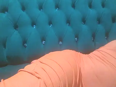 Snapshot of Sexy_Riri chatting on November 21, 2025, 1:26 am Sexy Riri online show from November 21, 2025, 1:26 am