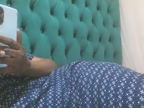 Snapshot of Sexy_Riri chatting on December 1, 2025, 10:27 am Sexy Riri online show from December 1, 2025, 10:27 am