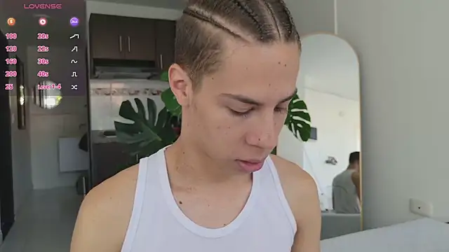 Snapshot of grey___27 chatting on November 8, 2025, 12:31 pm grey 27 online show from November 8, 2025, 12:31 pm