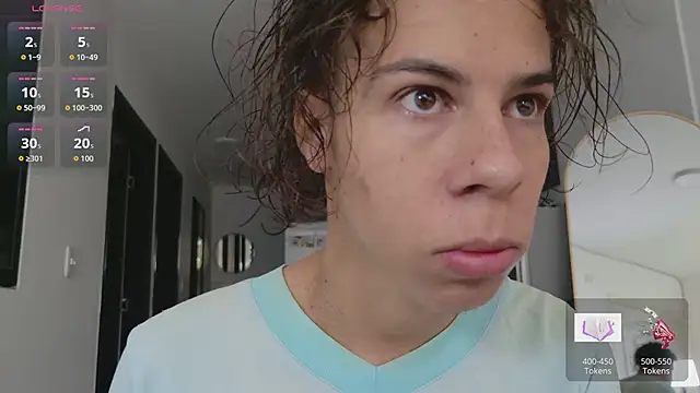 Snapshot of grey___27 chatting on March 19, 2026, 11:32 am grey 27 online show from March 19, 2026, 11:32 am