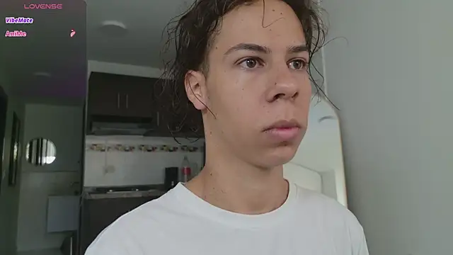 Snapshot of grey___27 chatting on February 20, 2026, 11:45 am grey 27 online show from February 20, 2026, 11:45 am