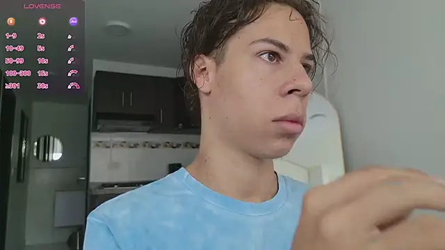 Snapshot of grey___27 chatting on March 1, 2026, 11:32 am grey 27 online show from March 1, 2026, 11:32 am