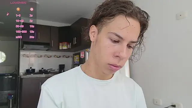 Snapshot of grey___27 chatting on January 15, 2026, 12:19 pm grey 27 online show from January 15, 2026, 12:19 pm