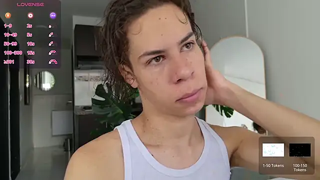 Snapshot of grey___27 chatting on November 14, 2025, 12:31 pm grey 27 online show from November 14, 2025, 12:31 pm