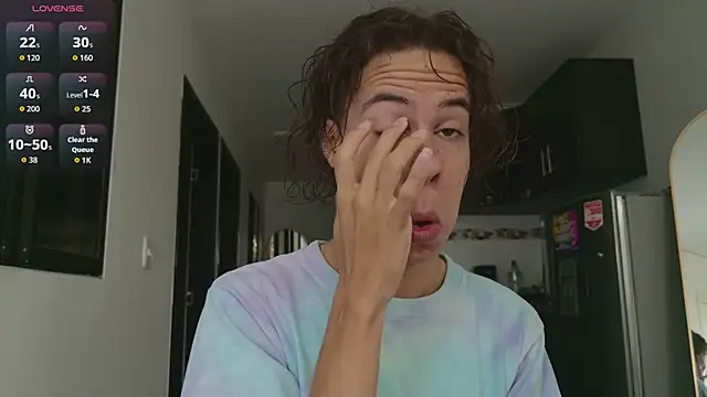 Snapshot of grey___27 chatting on April 11, 2026, 11:25 am grey 27 online show from April 11, 2026, 11:25 am