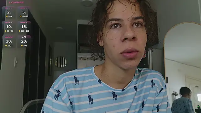 Snapshot of grey___27 chatting on April 5, 2026, 11:39 am grey 27 online show from April 5, 2026, 11:39 am