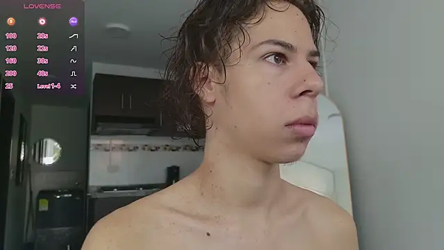 Snapshot of grey___27 chatting on January 17, 2026, 11:47 am grey 27 online show from January 17, 2026, 11:47 am