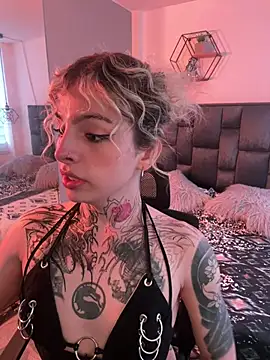 Snapshot of Bonnie_vega chatting on April 18, 2026, 8:42 pm Bonnie vega online show from April 18, 2026, 8:42 pm