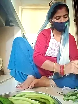 Mamta Chaterjee online show from October 2, 2025, 3:32 am