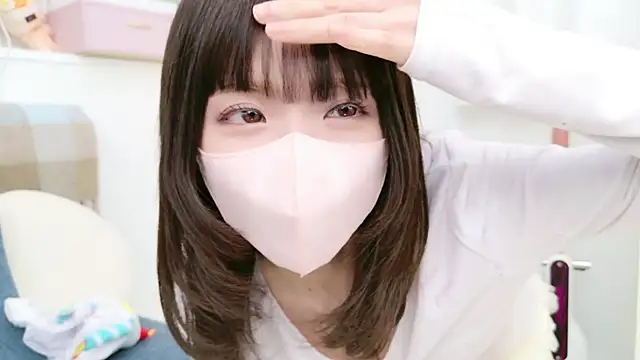 Snapshot of -minami- chatting on January 23, 2025, 2:39 pm -minami- online show from January 23, 2025, 2:39 pm