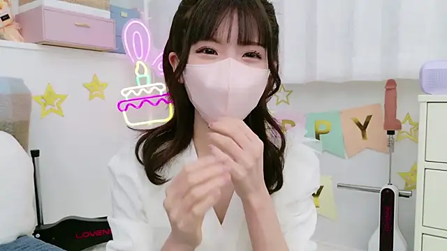 Snapshot of -minami- chatting on January 27, 2025, 12:16 pm -minami- online show from January 27, 2025, 12:16 pm