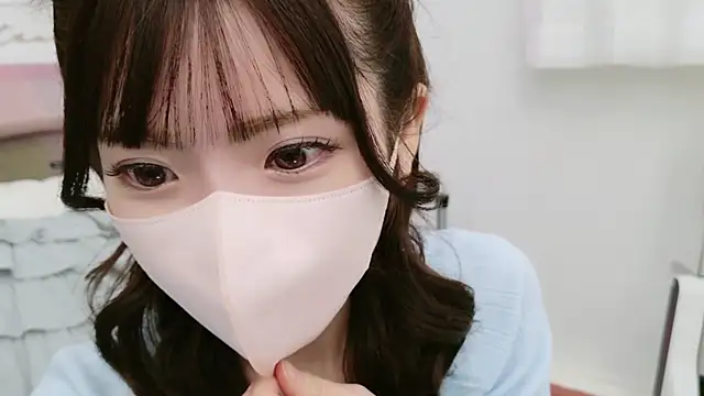 Snapshot of -minami- chatting on February 18, 2025, 12:17 pm -minami- online show from February 18, 2025, 12:17 pm