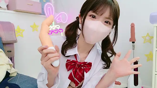 Snapshot of -minami- chatting on February 2, 2025, 6:36 am -minami- online show from February 2, 2025, 6:36 am