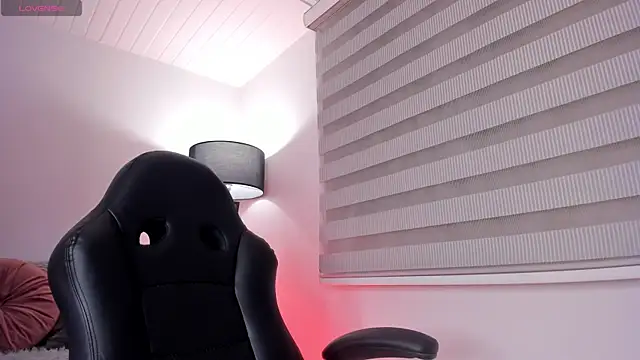 Snapshot of vico_sweety chatting on October 21, 2025, 11:15 pm vico sweety online show from October 21, 2025, 11:15 pm