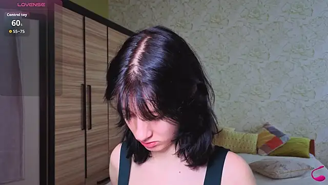 JulisSweet online show from November 20, 2025, 7:53 am