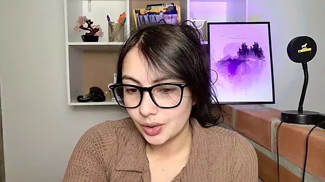 Snapshot of lalawhitte chatting on May 20, 2026, 10:23 am lalawhitte online show from May 20, 2026, 10:23 am