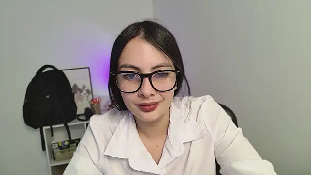 lalawhitte online show from July 22, 2026, 9:17 pm