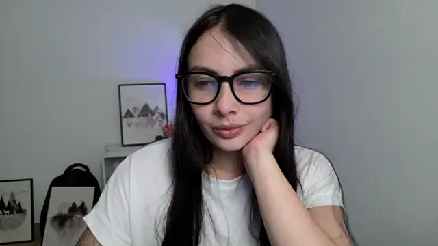 lalawhitte online show from July 22, 2026, 12:45 am