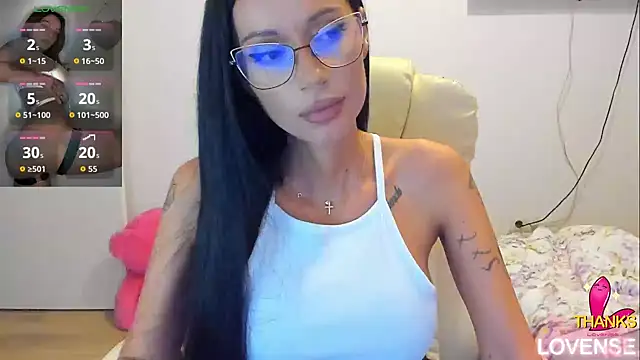 Snapshot of kissnicol32 chatting on July 10, 2026, 3:23 pm kissnicol32 online show from July 10, 2026, 3:23 pm
