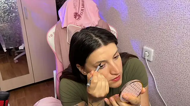 Snapshot of Katrin__kiss chatting on May 2, 2026, 6:24 pm Katrin kiss online show from May 2, 2026, 6:24 pm