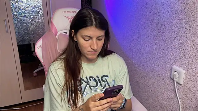Snapshot of Katrin__kiss chatting on April 22, 2026, 3:30 pm Katrin kiss online show from April 22, 2026, 3:30 pm
