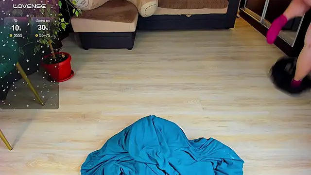 Carolina bby online show from February 3, 2026, 7:41 pm