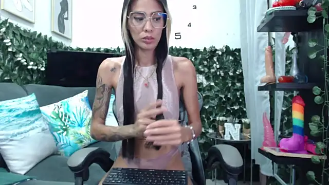 Snapshot of natasha_squirt28 chatting on March 28, 2026, 12:55 am natasha squirt28 online show from March 28, 2026, 12:55 am